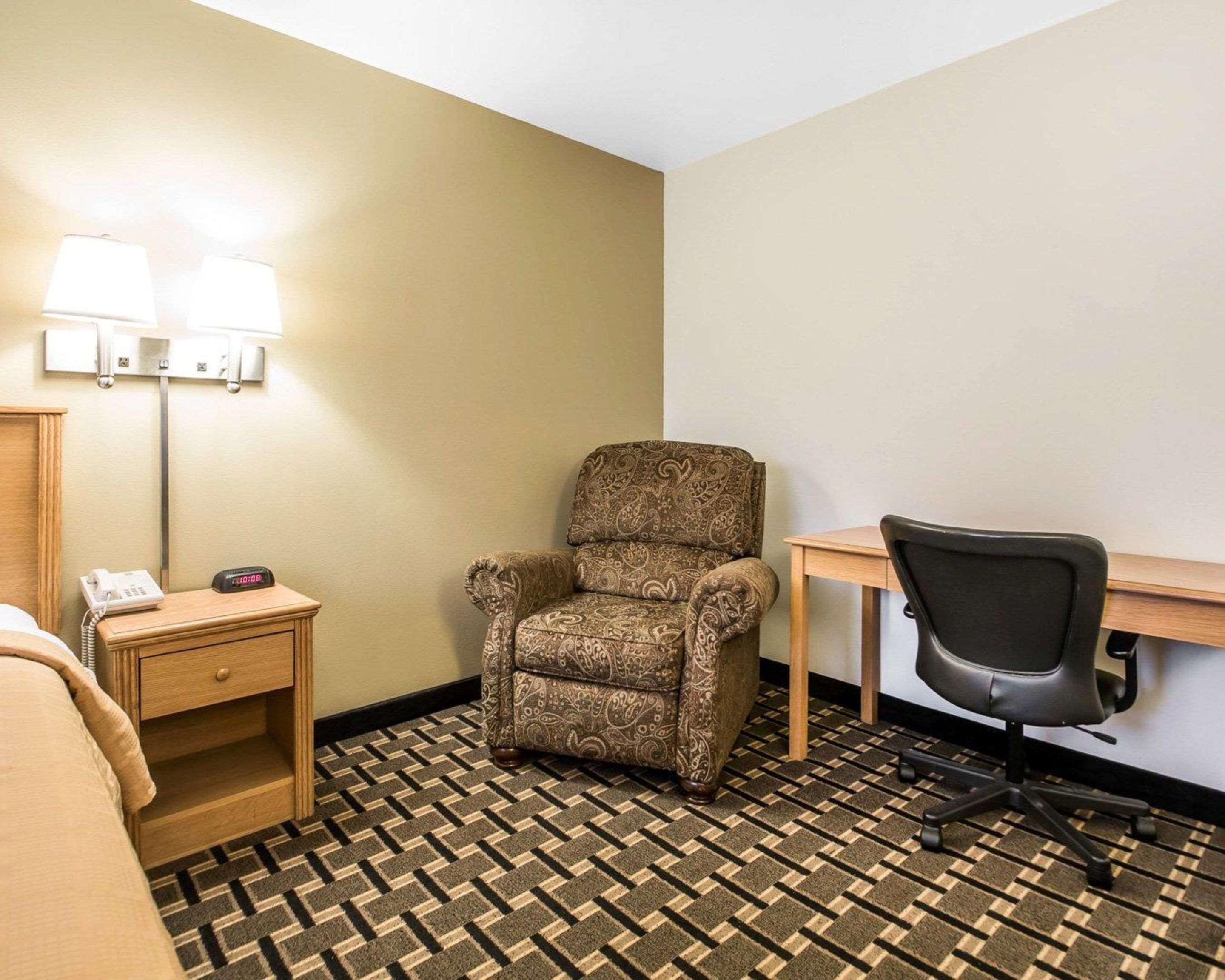 Quality Inn Mauston I-90 Экстерьер фото