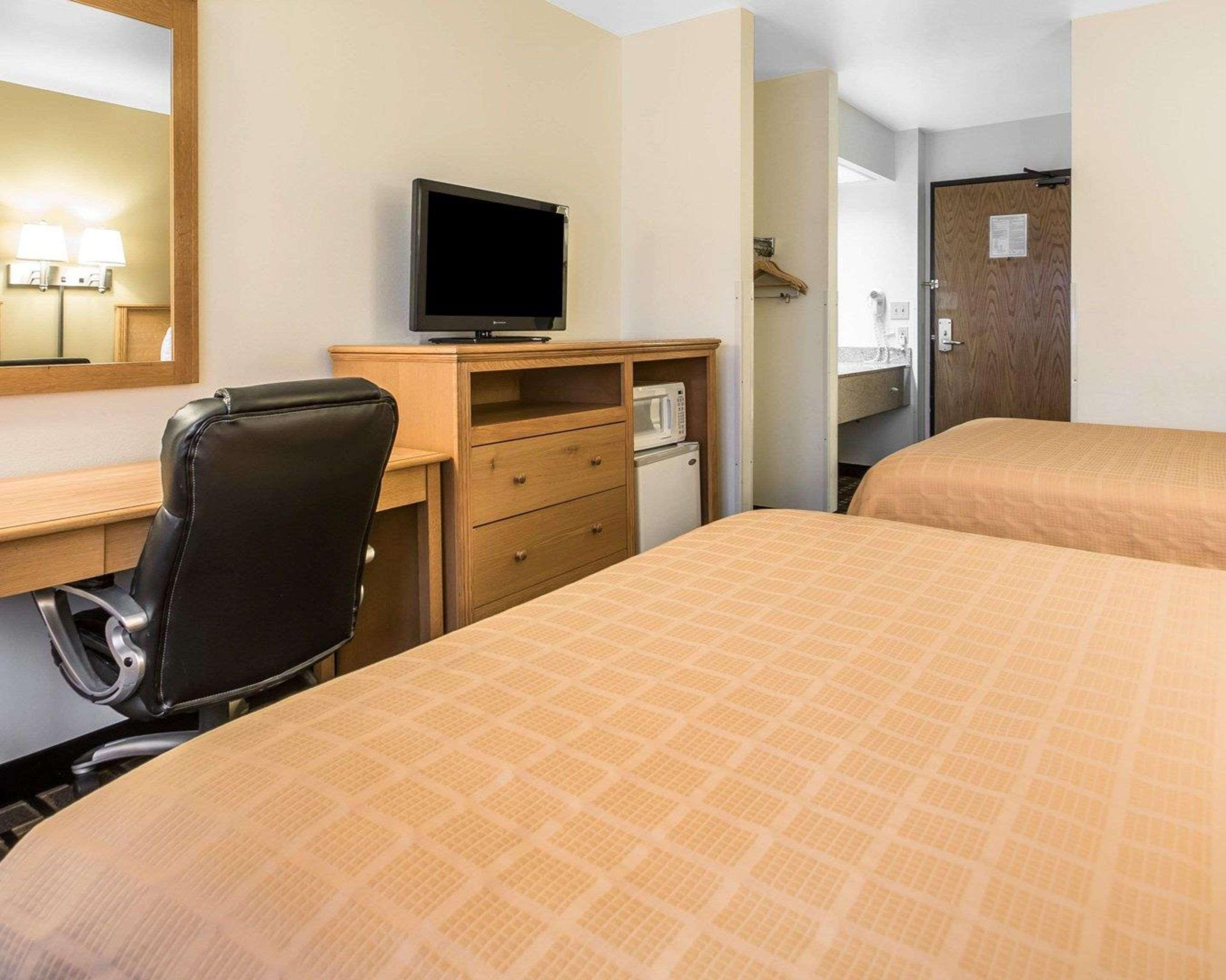 Quality Inn Mauston I-90 Экстерьер фото