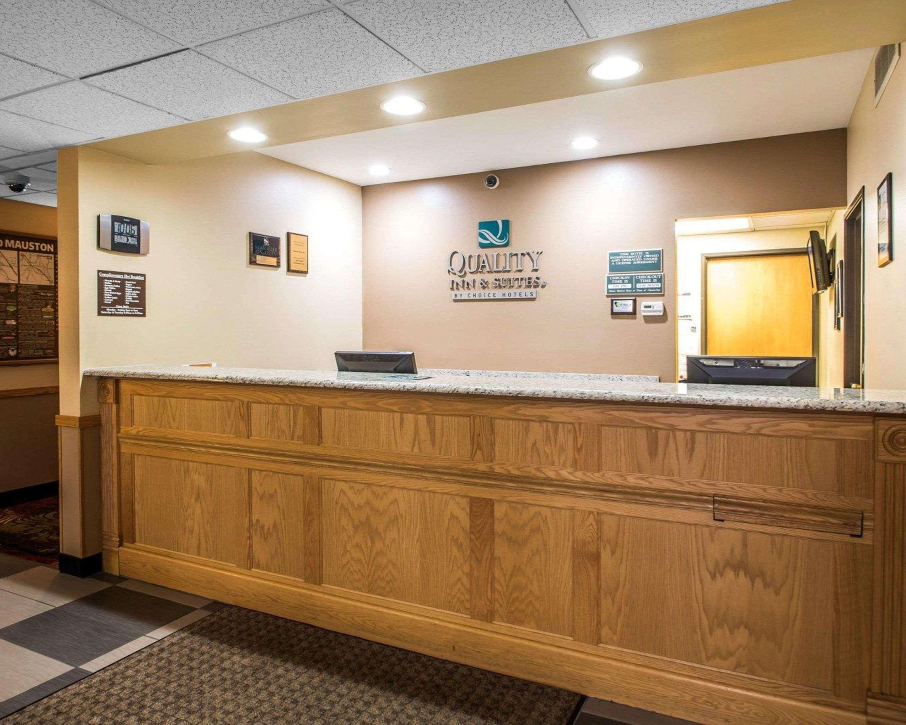 Quality Inn Mauston I-90 Экстерьер фото