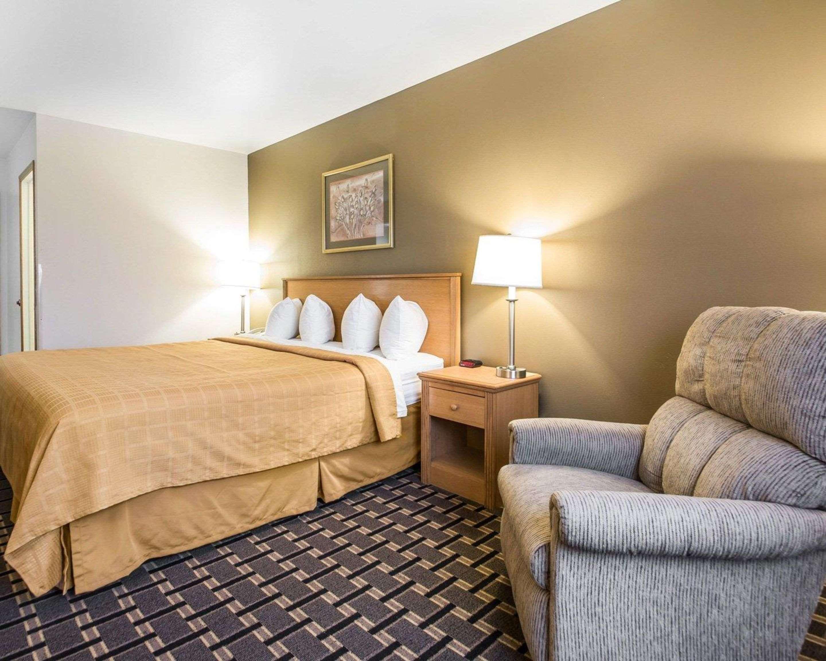 Quality Inn Mauston I-90 Экстерьер фото