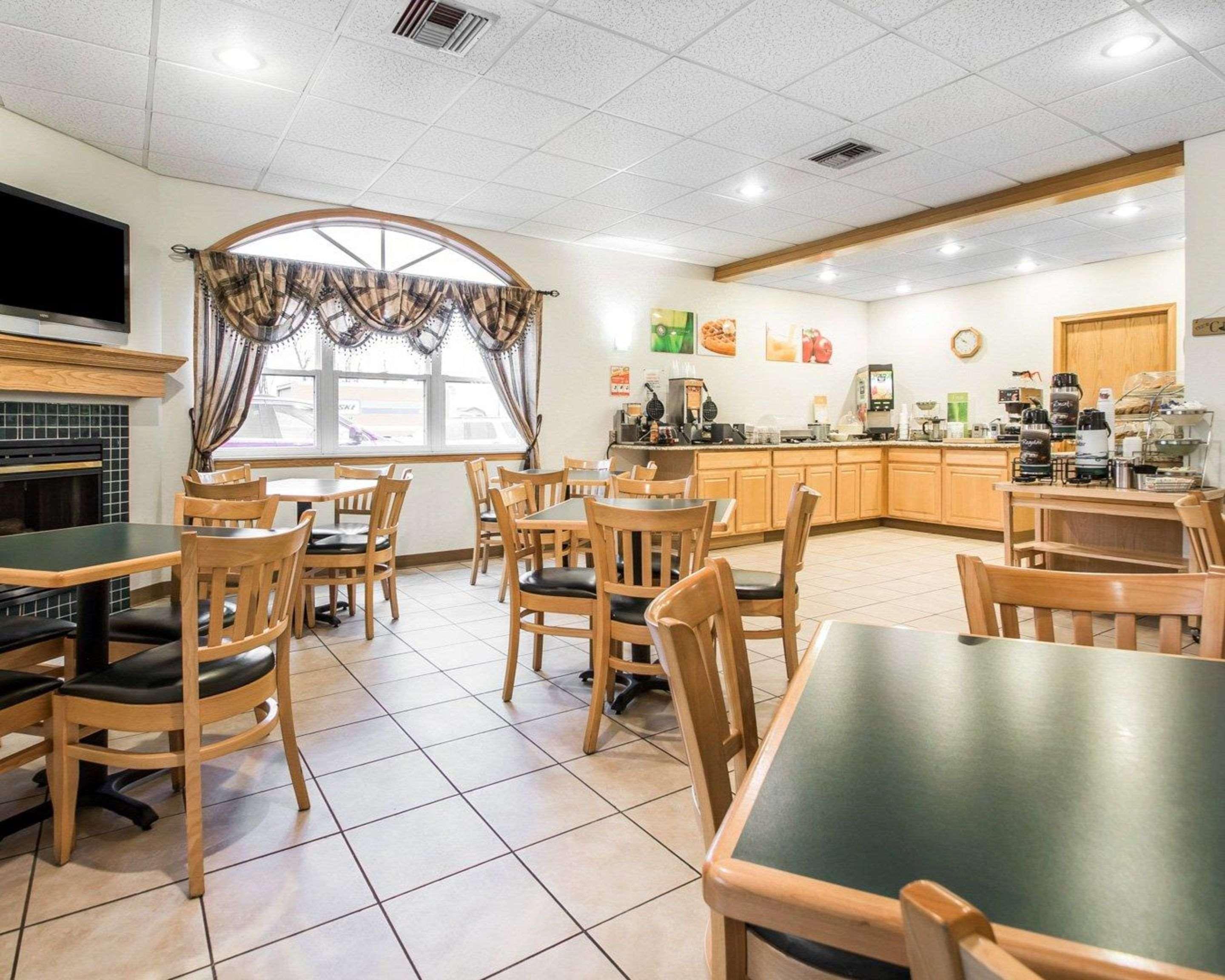 Quality Inn Mauston I-90 Экстерьер фото