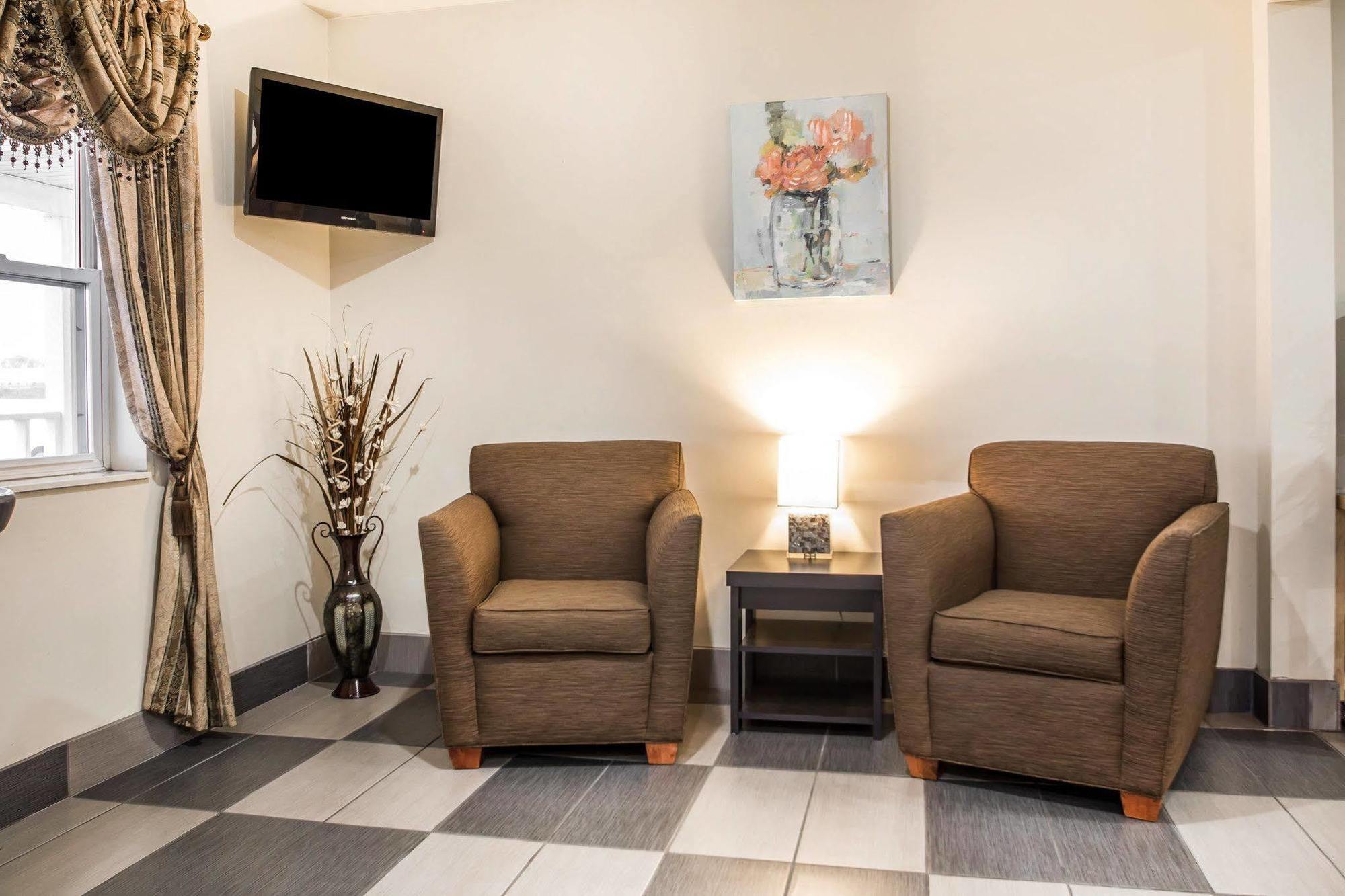 Quality Inn Mauston I-90 Экстерьер фото