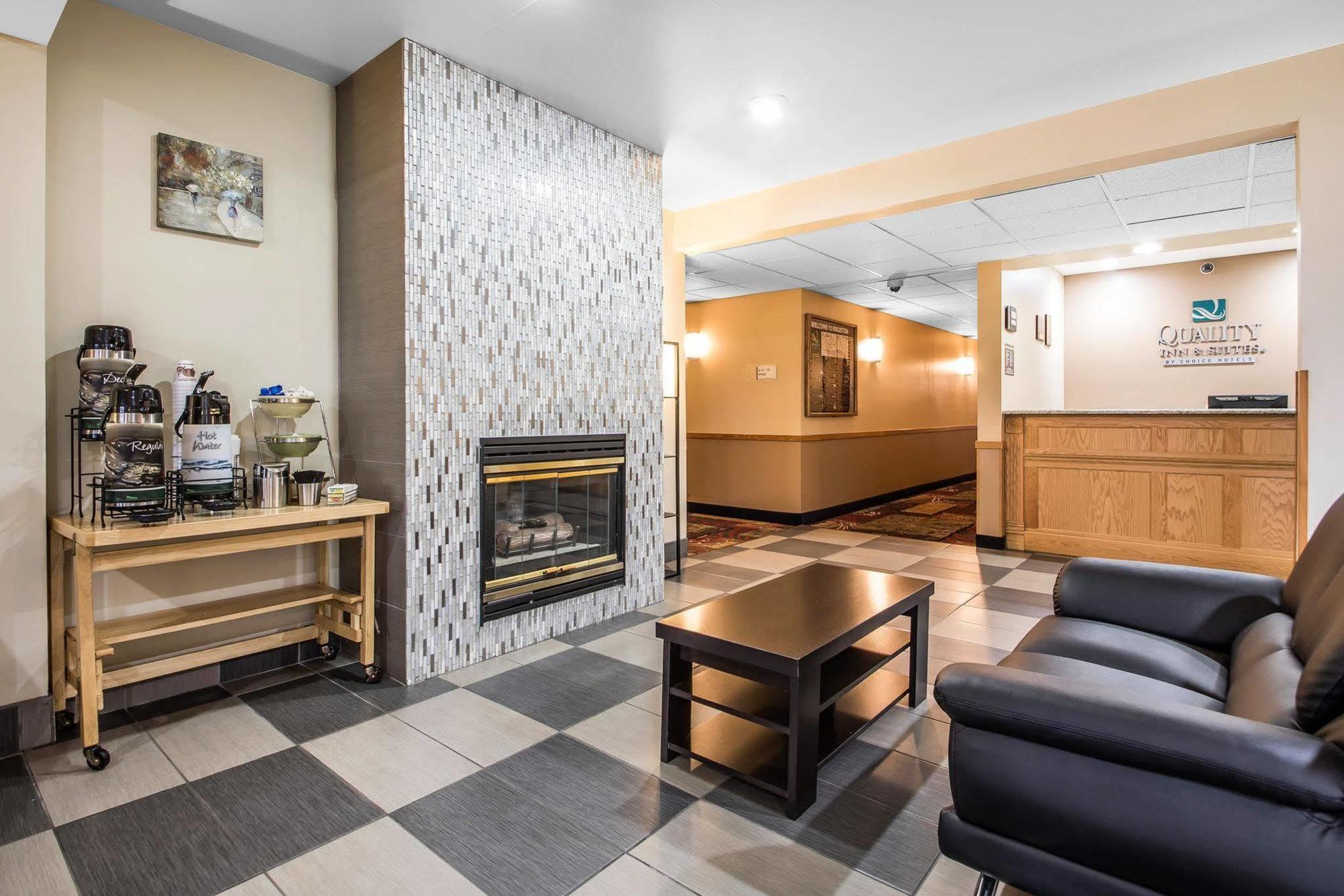 Quality Inn Mauston I-90 Экстерьер фото
